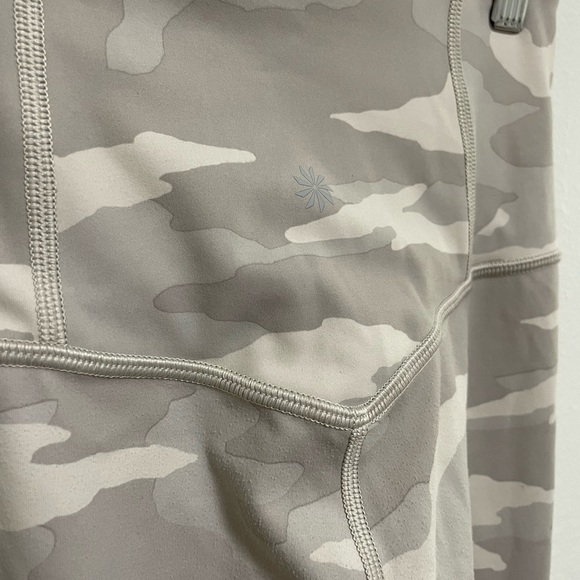 Athleta Elation 7/8 Tights Size XXS - Picture 4 of 6